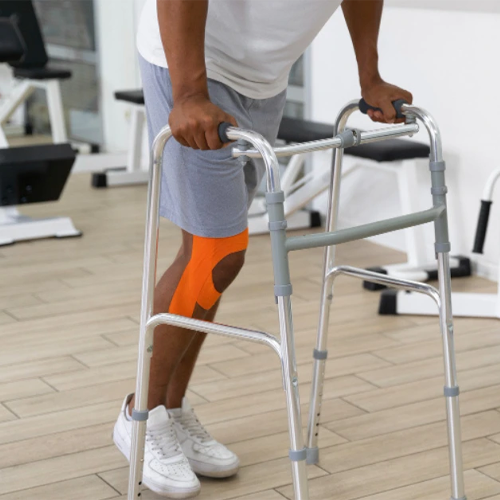 استفاده از وسایل کمکی